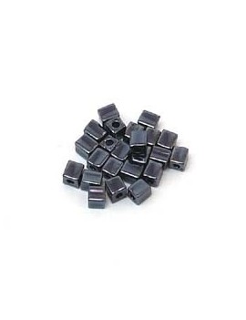 Cubes Miyuki 4 mm jet...