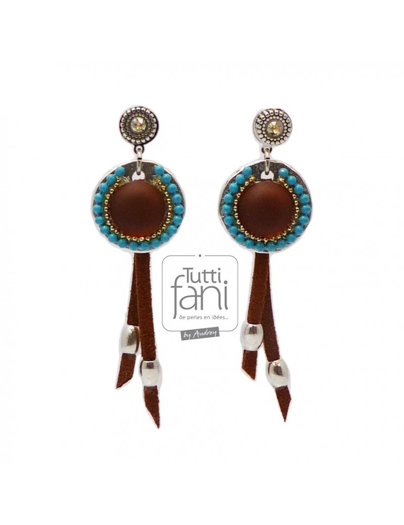 Boucles d'oreilles daim et pendentif marron